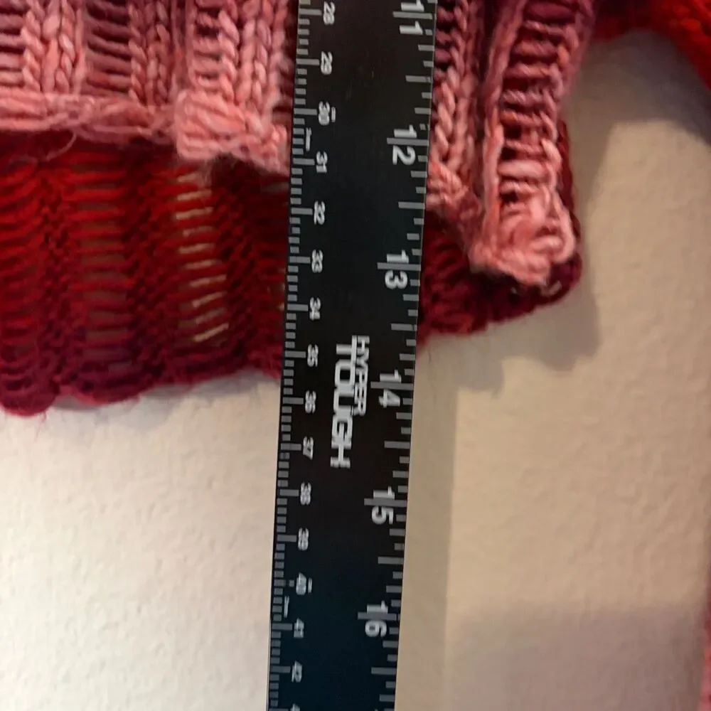 Urban Outfitters Sweater Women's Medium Red Cropped Ombre Knit Pullover